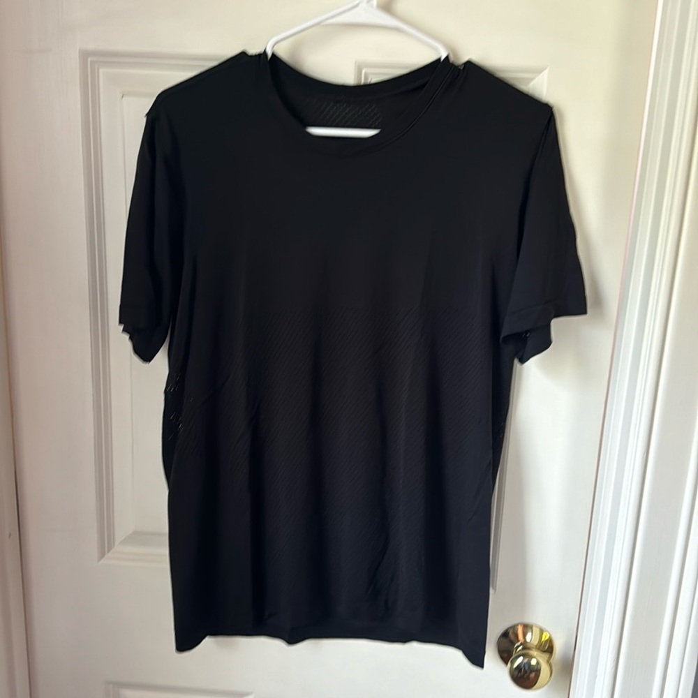 Lululemon athletic tee